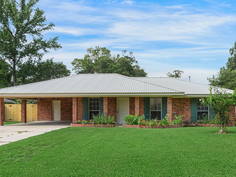 1st image of 102 Medearis Dr