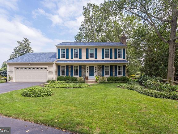 2nd image of 15030 Greymont Dr
