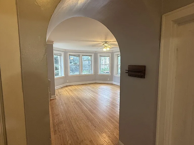 6429 N Claremont Ave #1 — Photo 2