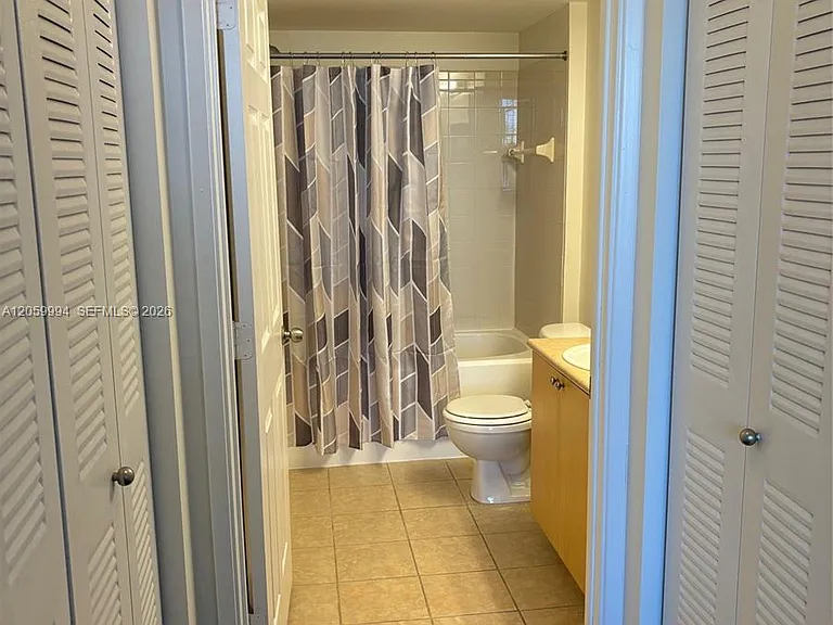 1919 Van Buren St #414A — Photo 4