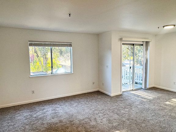 3rd image of 912 Clark St APT C