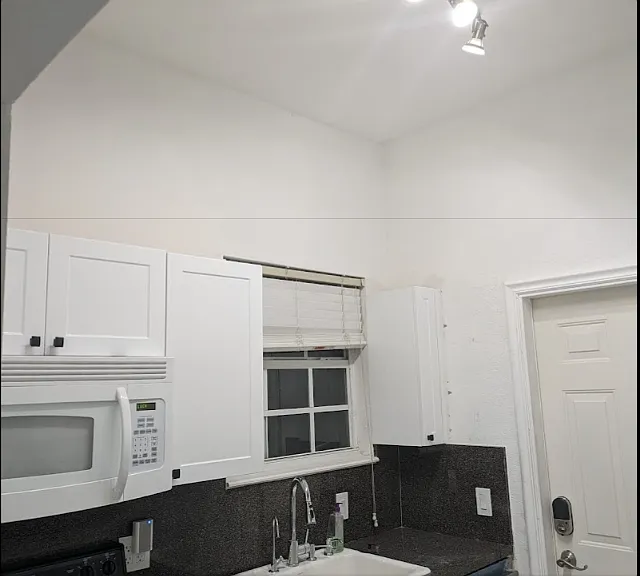 3413 SW 25th St — Photo 3