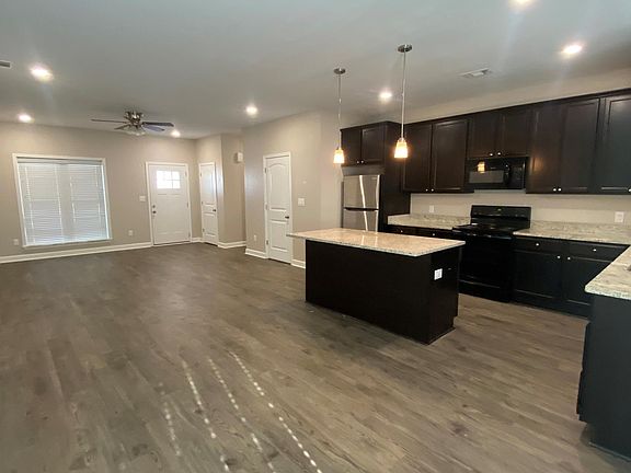 4th image of 2508 Garden Bend Dr