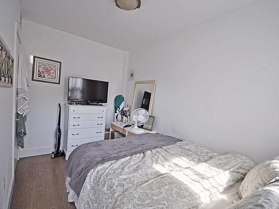 2nd image of 81 Orchard St #2SIX
