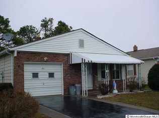 3 Davenport Rd, Toms River, NJ 08757