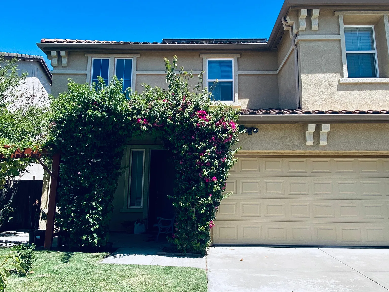 Blue Sky Dr, Lathrop — Photo 1