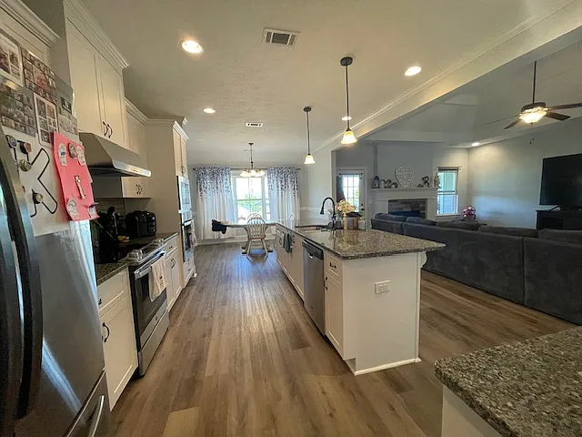 5416 Copse Dr — Photo 10