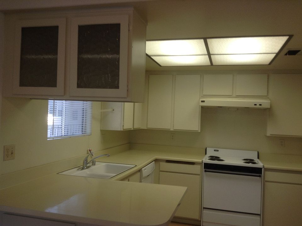 1st image of 115 N 1st St APT C