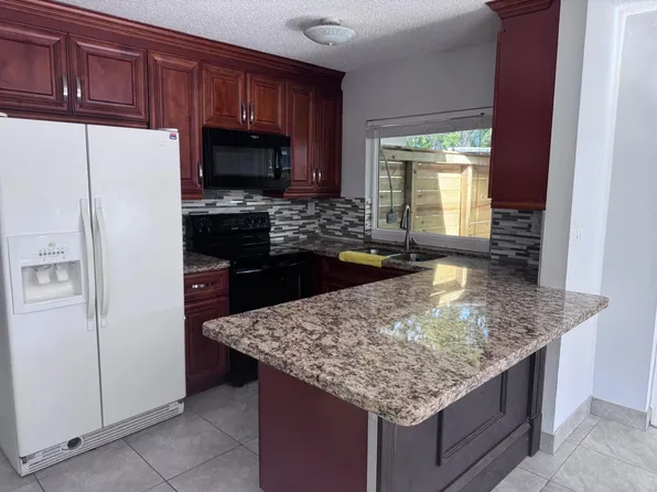 3004 NW 4TH Terrace #4-141, Pompano Beach, FL 33064