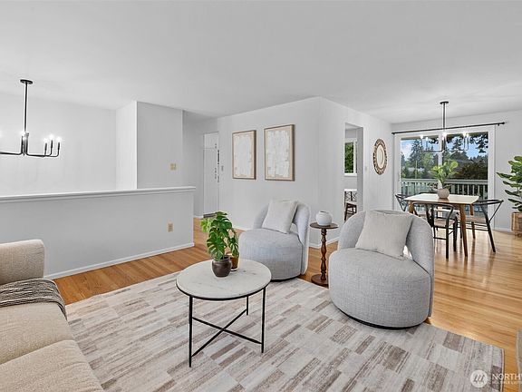 3rd image of 317 145th Avenue NE