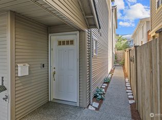 8363 28th Ave NW, Seattle, WA 98117