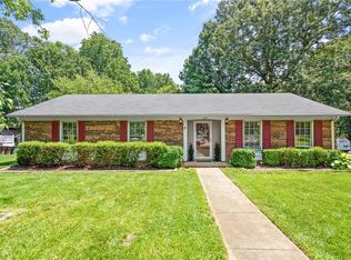 1207 Granada Ln, Greensboro, NC 27407