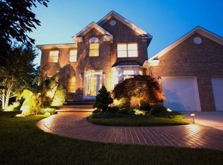 38 Pebble Beach Dr, Egg Harbor Township, NJ 08234