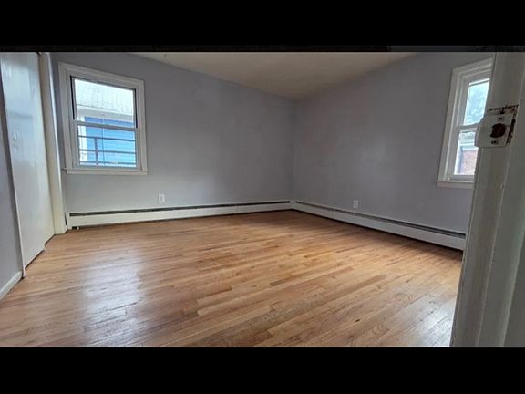 5th image of 1611 Oliver St #2L