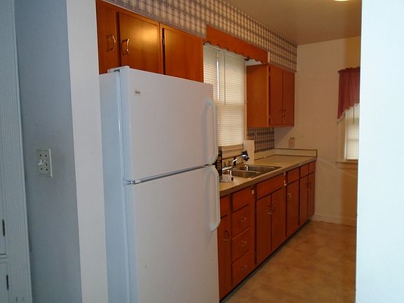 2nd image of 305 12th Ave