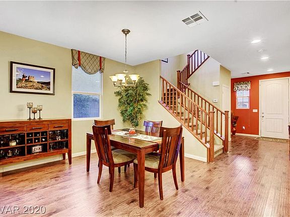4th image of 977 Baronet Dr