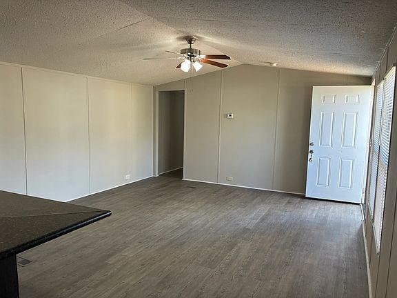 2nd image of 2621 Jeffersonville Rd #27