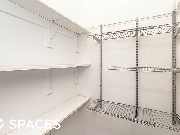 4th image of 6105 N Winthrop Ave APT 1
