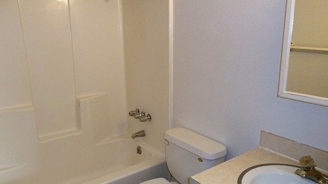 2nd image of 1159 E 5th St