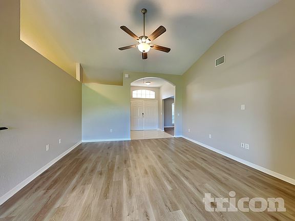 3rd image of 1387 Laurel Glen Dr
