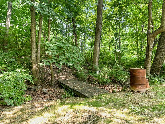 3rd image of 782 Ackerly Dr
