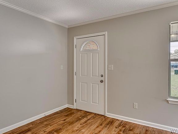 2nd image of 3010 8th St