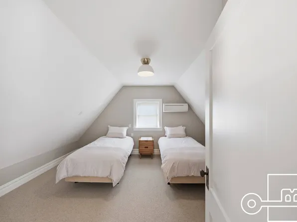 1253 East 28th Street image 13 of 24