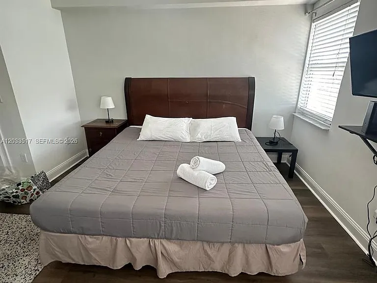 3801 Indian Creek Dr #301 — Photo 1