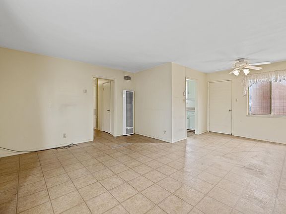 3rd image of 1434 N Mooney Boulevard