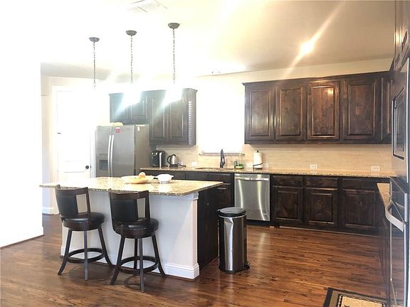 5th image of 1705 Regents Park Ct