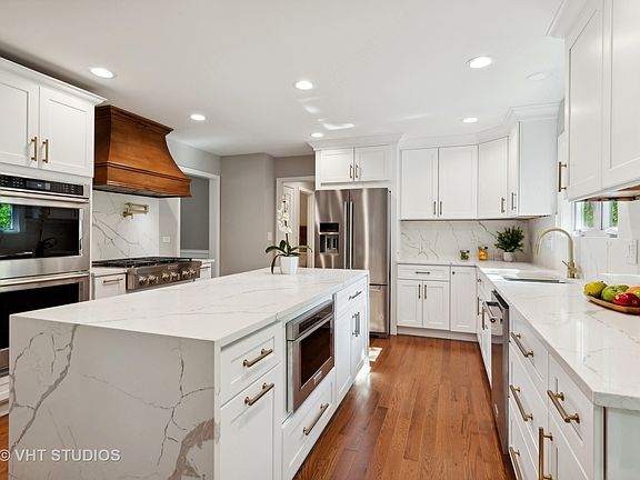 4th image of 1339 Eastwood Ln