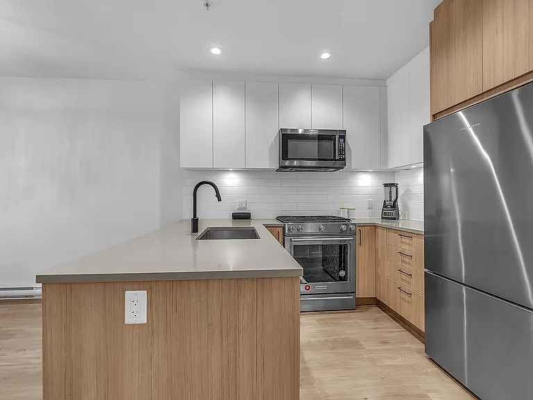 707 Como Lake Ave #212 — Photo 7