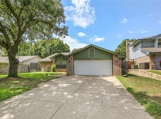 2103 Cold Springs Dr, Arlington, TX 76017