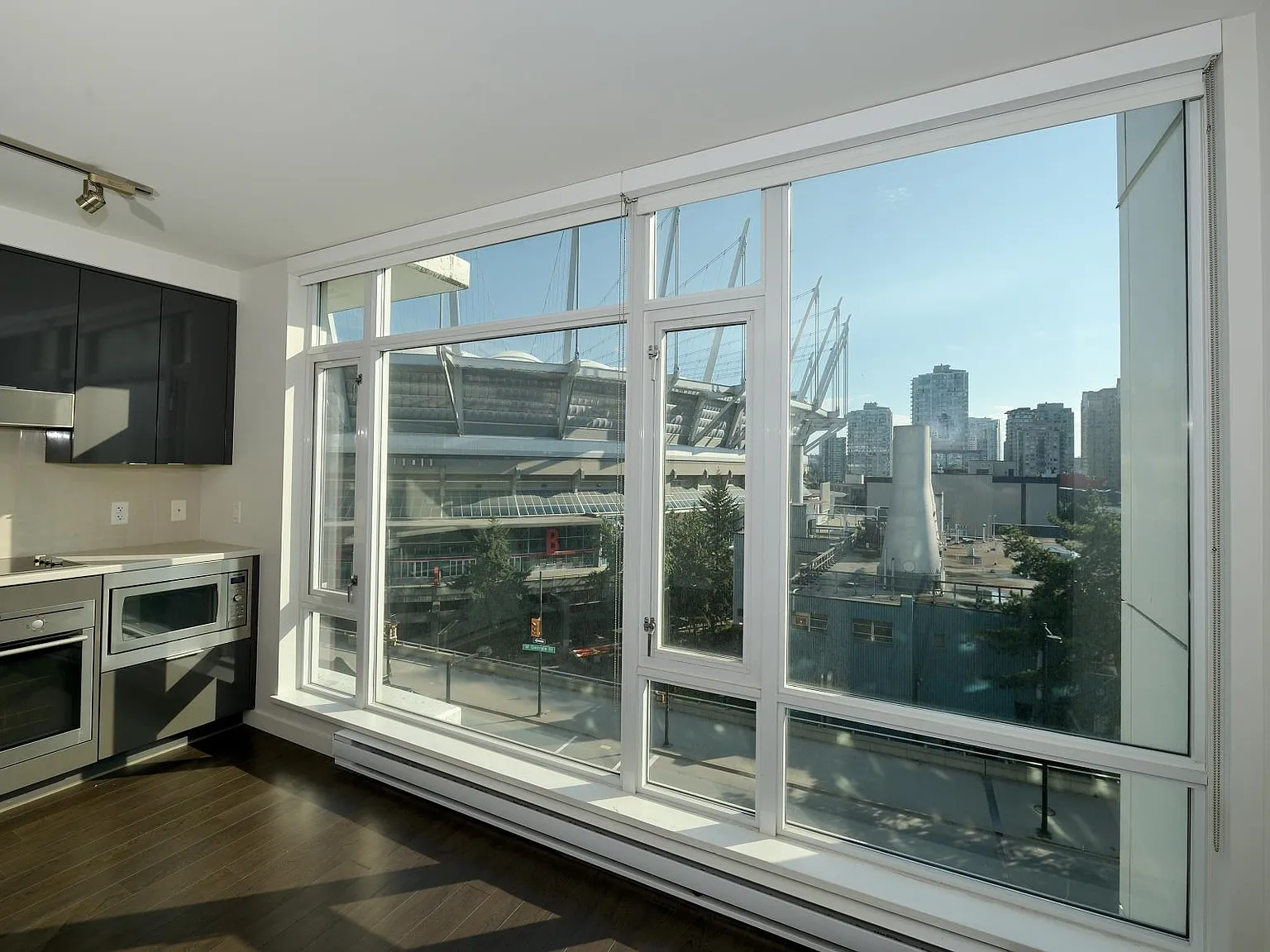 Studio, 447 sqft, $2,240 — Photo 4