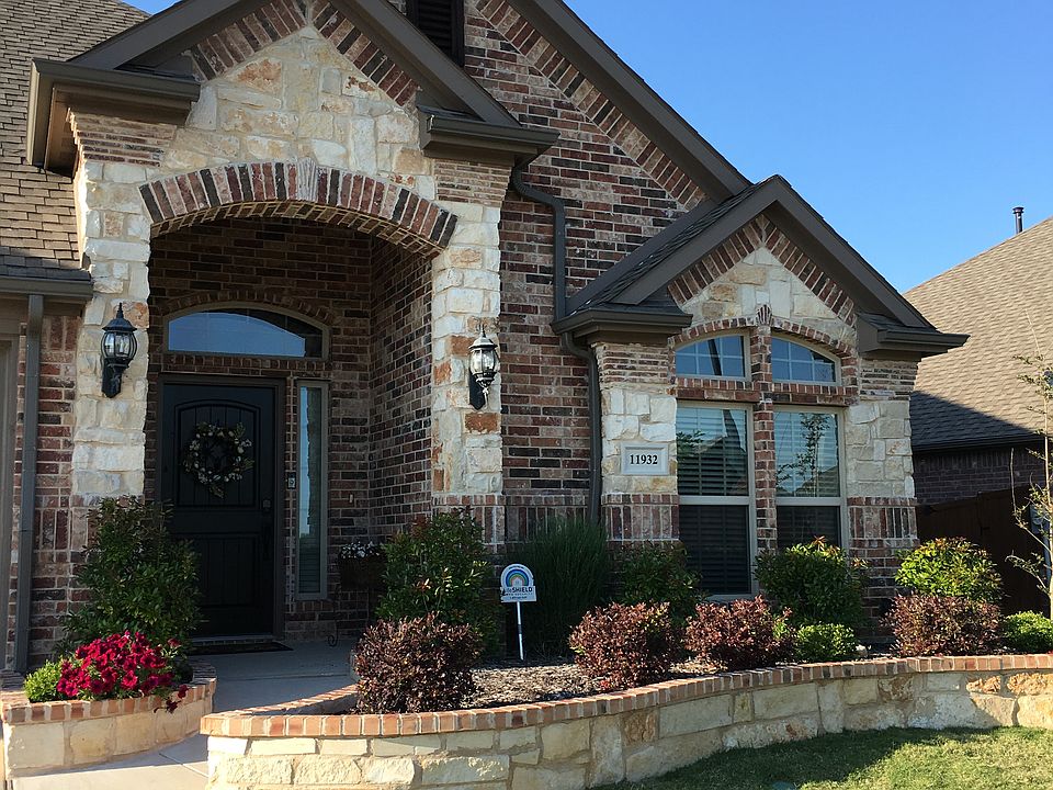 2nd image of 11932 Carlin Dr