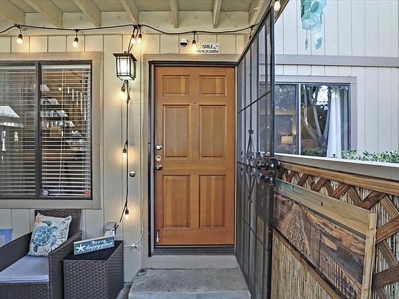 3rd image of 423 Coyote Creek Cir