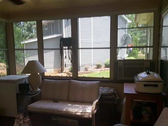 4th image of 1331 Adrian Ct