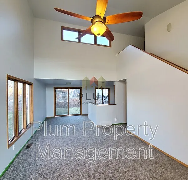 2360 Village Sq — Photo 3