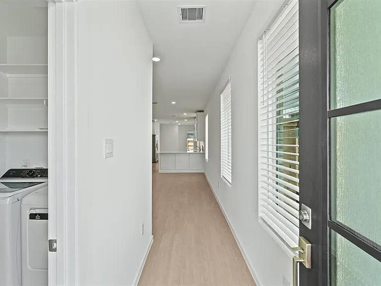 5214 Santa Cruz Bay — Photo 3