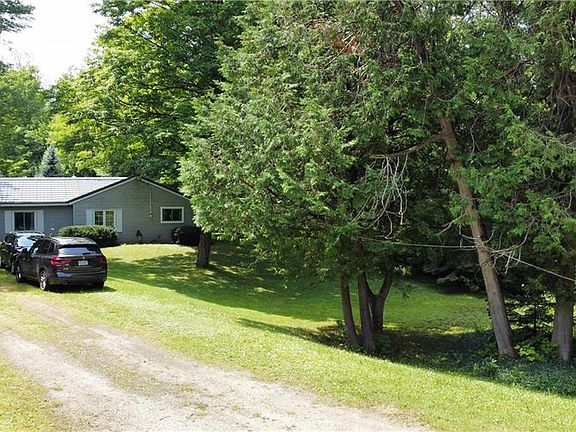 5th image of 263076 Wilder Lake Rd