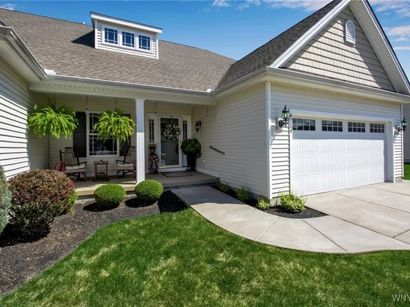 4684 Mosey Ln, Blasdell, NY 14219