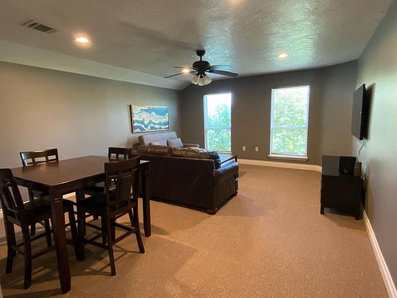 3rd image of 476 Terri Ln