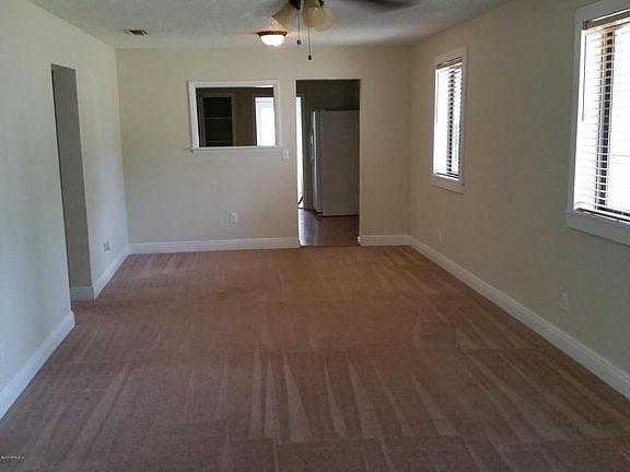 4th image of 1714 Parkwood St