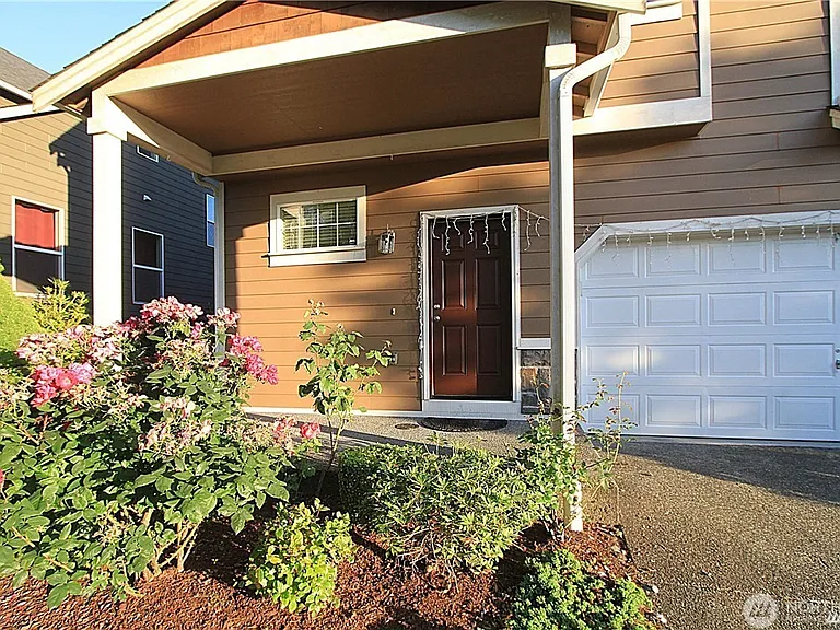 2422 Stafford Way — Photo 2