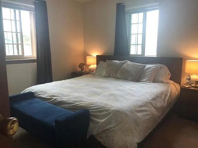 2533 N Oakland Ave — Photo 7