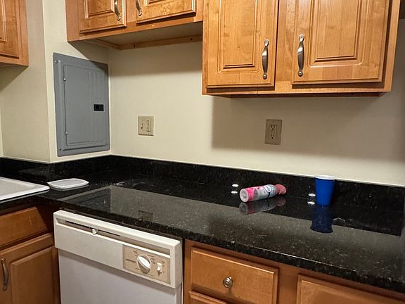 5th image of 379 Commonwealth Ave APT 1