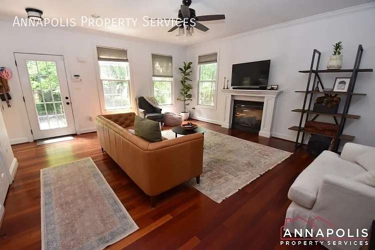3294 Stepney St — Photo 7