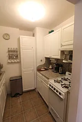 Rented by Robyn Lee, LREB