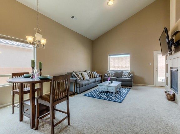 3rd image of 1031 Puebla Dr