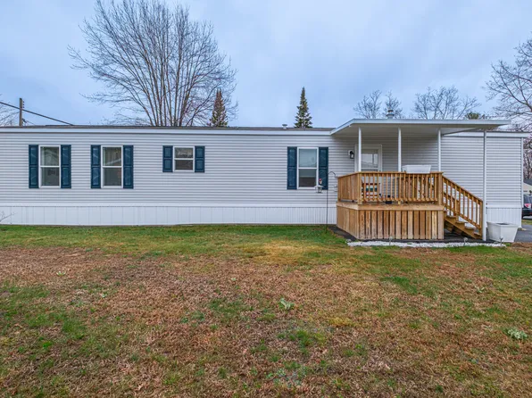 23 Kapote Drive, Norway, ME 04268